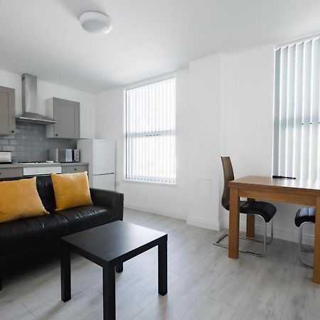 Platform Stadium Apartment With Parking Kingston upon Hull Ngoại thất bức ảnh