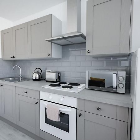 Platform Stadium Apartment With Parking Kingston upon Hull Ngoại thất bức ảnh