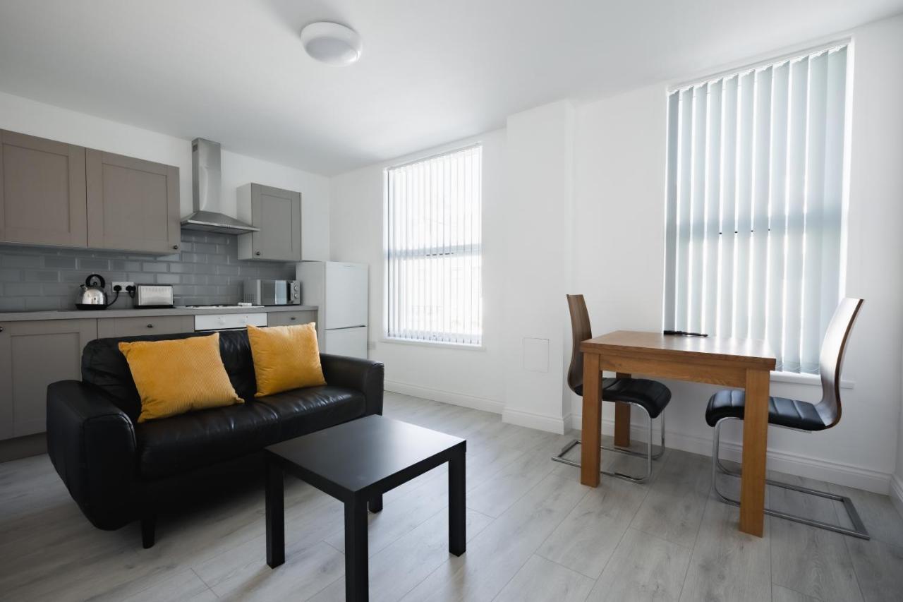 Platform Stadium Apartment With Parking Kingston upon Hull Ngoại thất bức ảnh