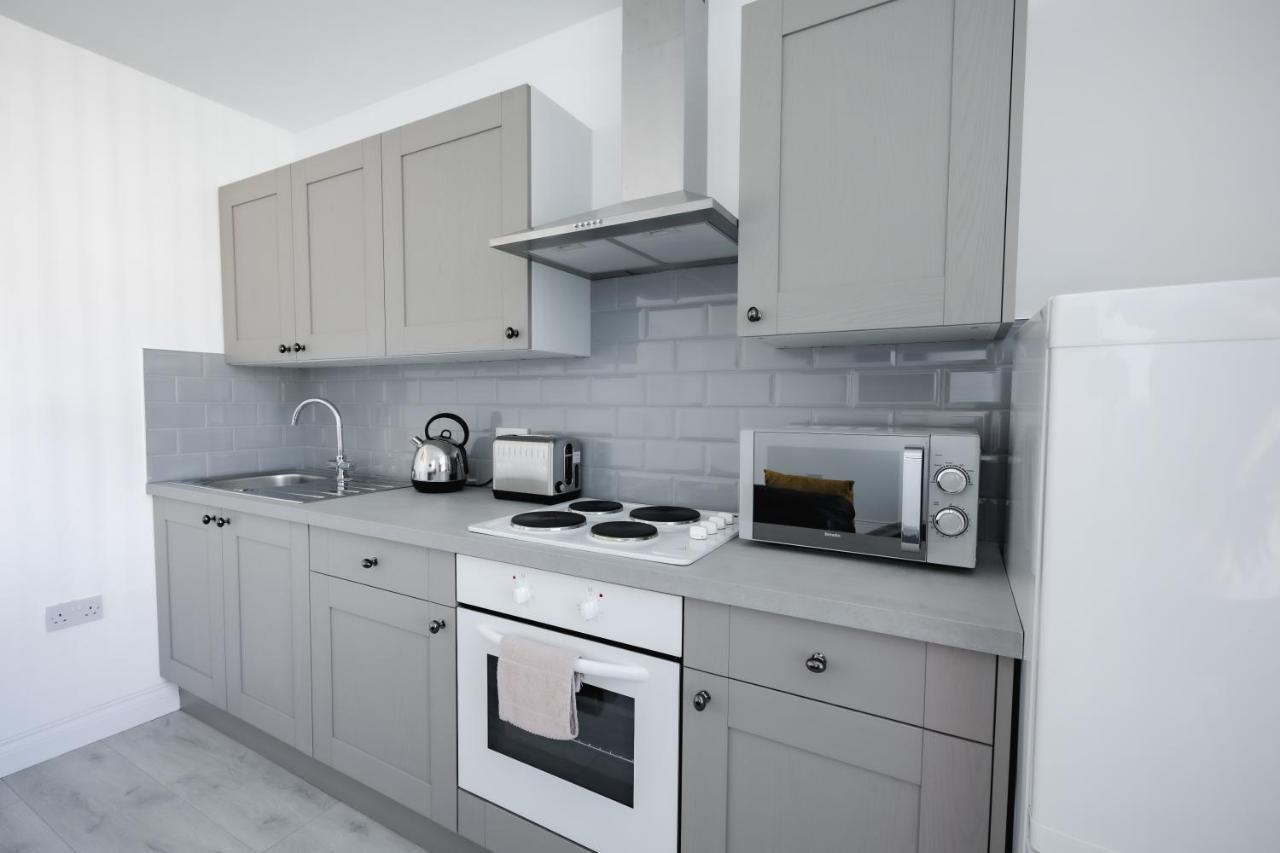 Platform Stadium Apartment With Parking Kingston upon Hull Ngoại thất bức ảnh
